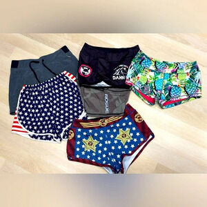Lot of small and medium athletic shorts.
Misc brands Livesore, rogue, etc…
GUC